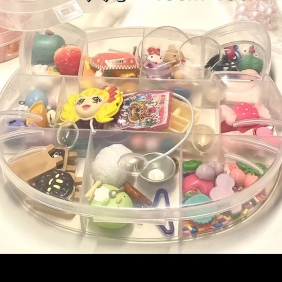 Hello Kitty Jewelry Box - Picture 6 of 12
